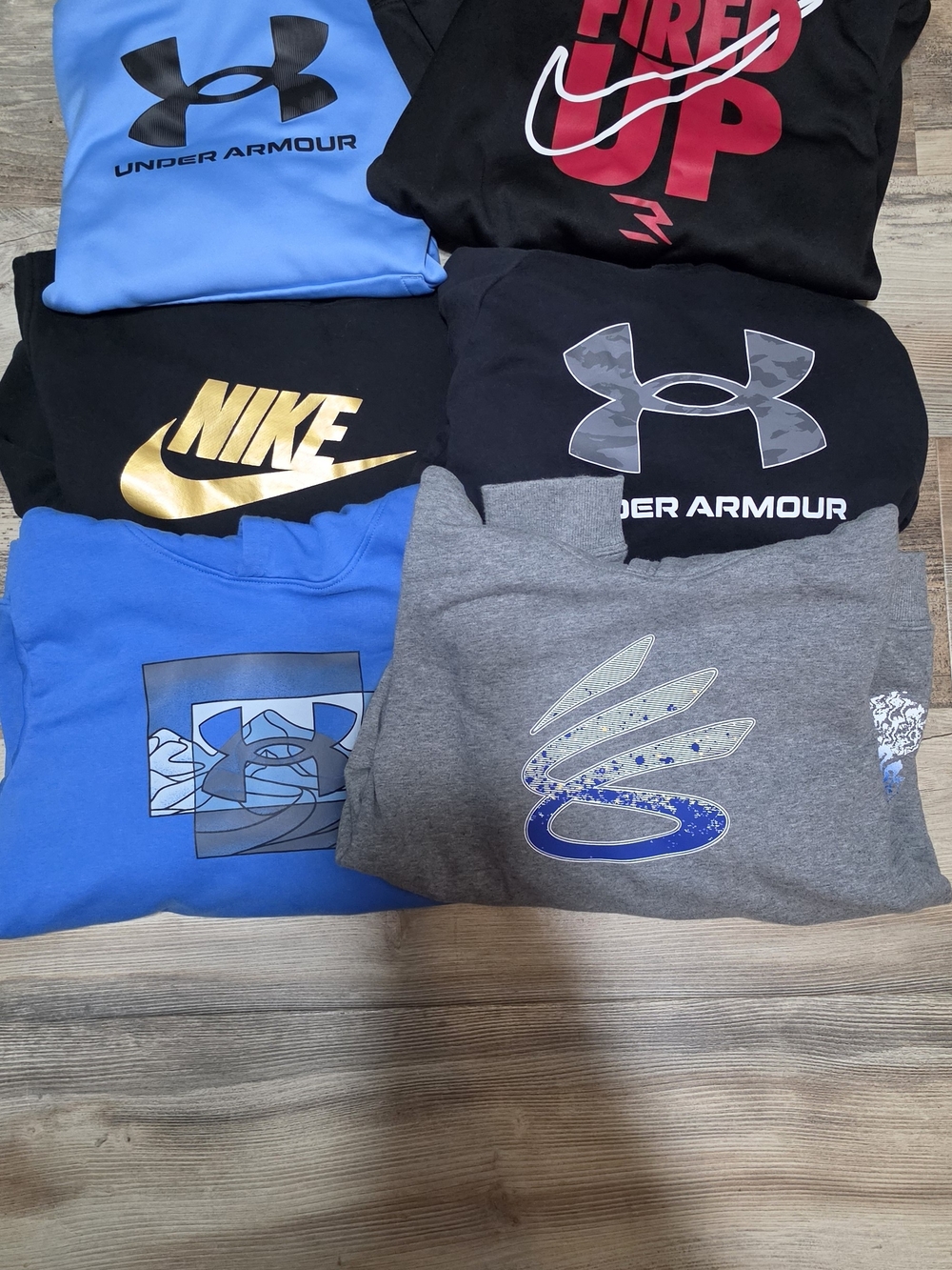 BUNDLE DEAL - Nike/underarmour Hoodies - 6 Total